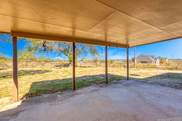 171 Big Oak Drive, Adkins, TX 78101