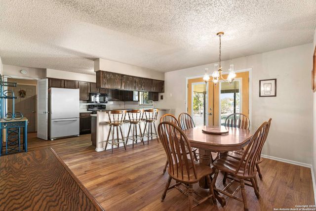 171 Big Oak Drive, Adkins, TX 78101