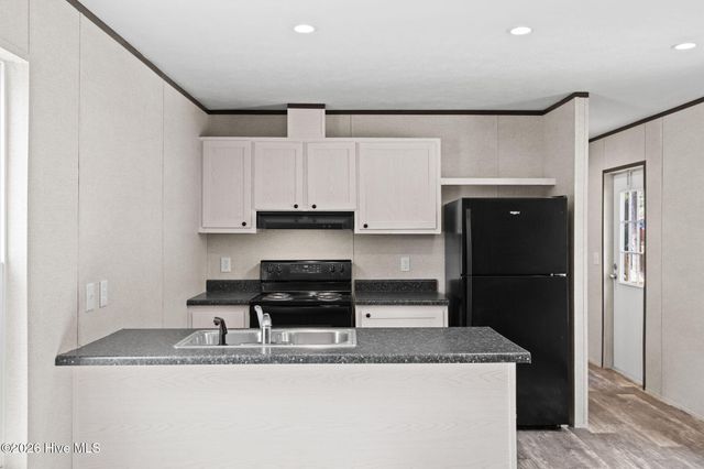 1396 Stanley Road SW, Supply, NC 28462