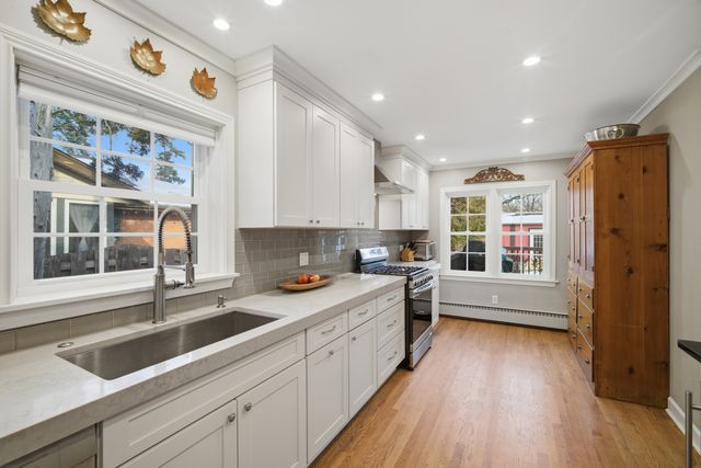 1319 Tyrell Avenue, Park Ridge, IL 60068