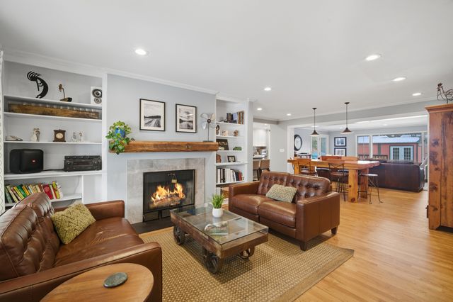 1319 Tyrell Avenue, Park Ridge, IL 60068