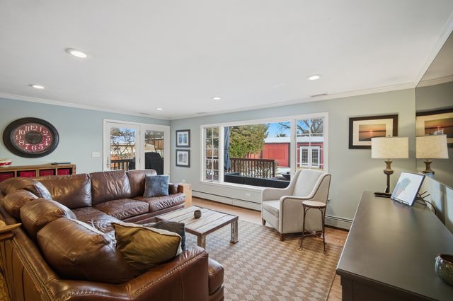 1319 Tyrell Avenue, Park Ridge, IL 60068