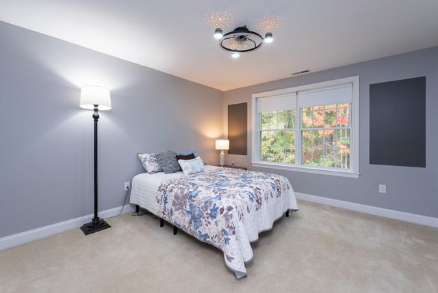 25 Clearview Cir # A, Hudson, NH 03051