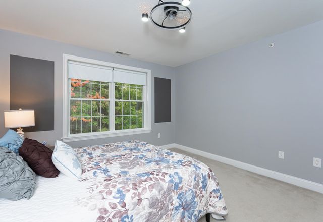 25 Clearview Cir # A, Hudson, NH 03051