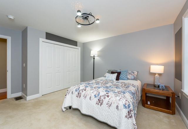 25 Clearview Cir # A, Hudson, NH 03051