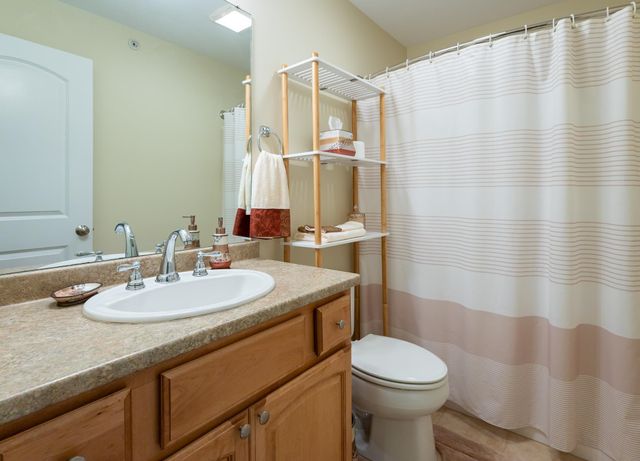 25 Clearview Cir # A, Hudson, NH 03051