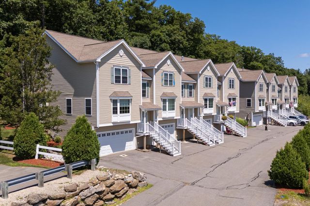 25 Clearview Cir # A, Hudson, NH 03051