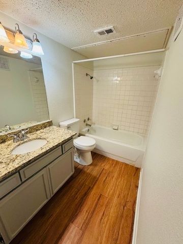 2016 Westbain Drive, Arlington, TX 76015