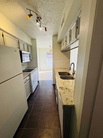 2016 Westbain Drive, Arlington, TX 76015