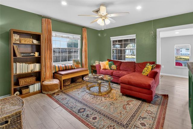 5021 37TH AVENUE N, St Petersburg, FL 33710