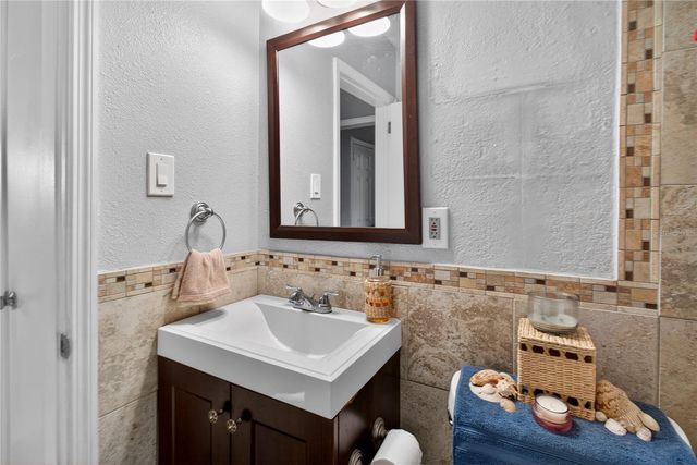 5021 37TH AVENUE N, St Petersburg, FL 33710