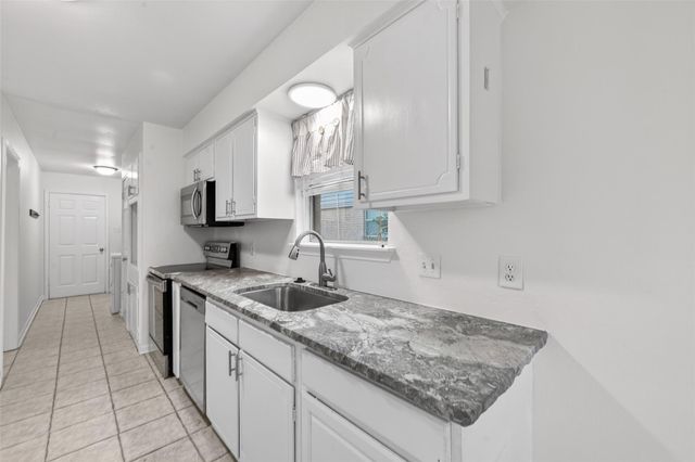 12818 Westella Drive, Houston, TX 77077
