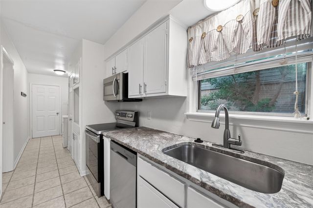 12818 Westella Drive, Houston, TX 77077