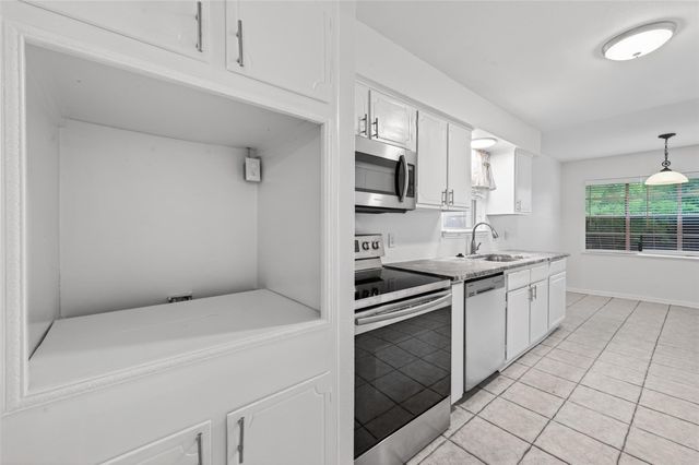 12818 Westella Drive, Houston, TX 77077