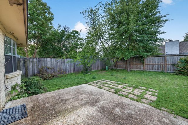 12818 Westella Drive, Houston, TX 77077