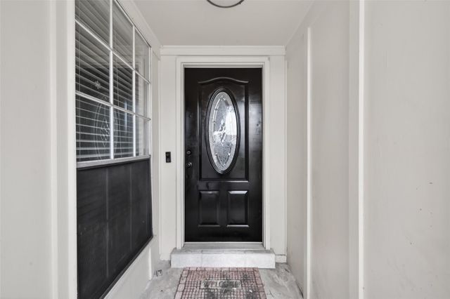 12818 Westella Drive, Houston, TX 77077