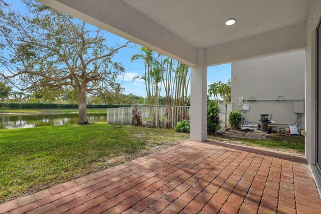 9334 Madewood Court, Royal Palm Beach, FL 33411