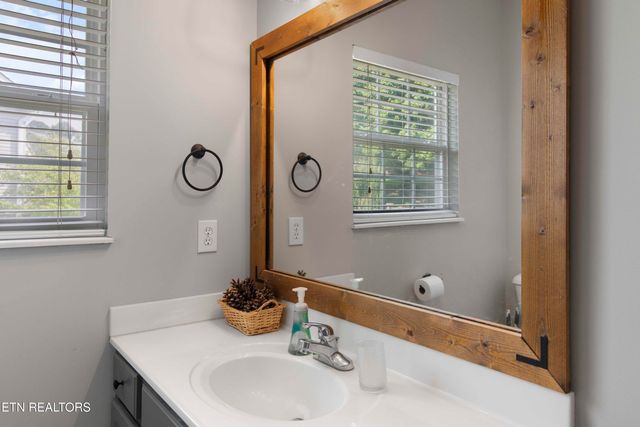 6721 Creekhead Drive, Knoxville, TN 37909