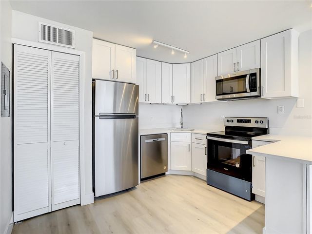 4724 WALDEN CIRCLE 1532, Orlando, FL 32811