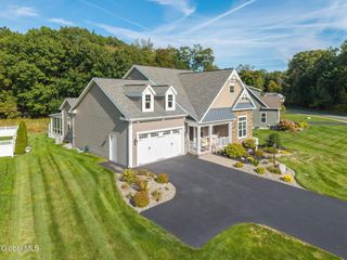 55 Yachtsmans Way, Malta, NY 12020