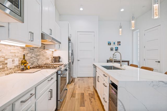 1910 Caddo Street B102, Dallas, TX 75204