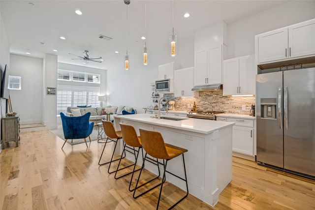 1910 Caddo Street B102, Dallas, TX 75204