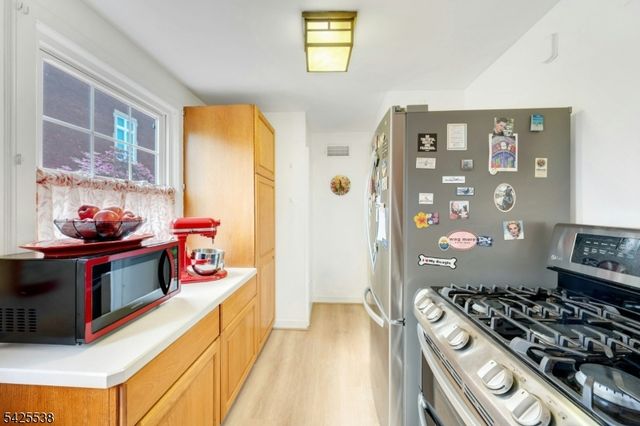 17 Brookdale Rd, Bloomfield Twp., NJ 07003