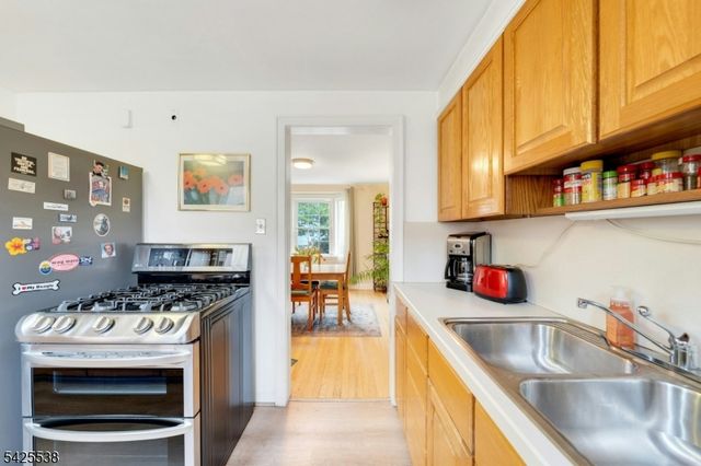 17 Brookdale Rd, Bloomfield Twp., NJ 07003