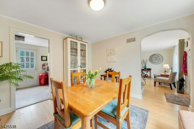 17 Brookdale Rd, Bloomfield Twp., NJ 07003