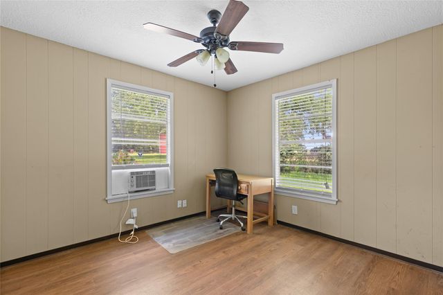 10973 Longstreet Road, Willis, TX 77318