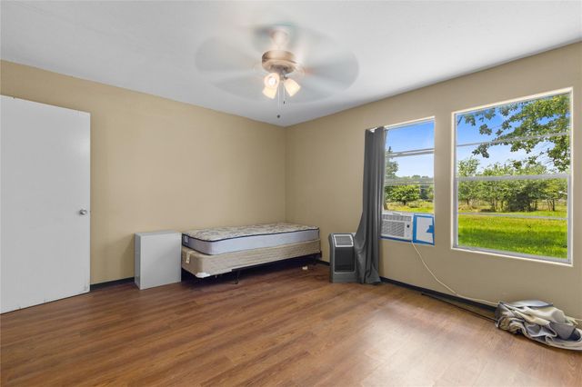 10973 Longstreet Road, Willis, TX 77318