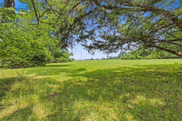 10973 Longstreet Road, Willis, TX 77318