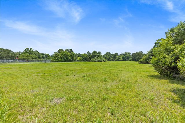 10973 Longstreet Road, Willis, TX 77318