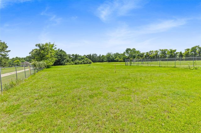 10973 Longstreet Road, Willis, TX 77318
