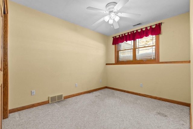 3050 HUNTERS PLACE, Oshkosh, WI 54904