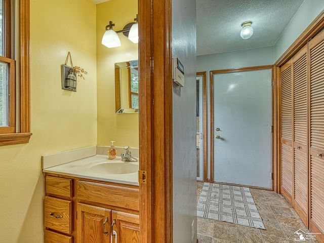 14825 Tunnicliffe Road, Petersburg, MI 49270