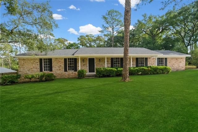 2605 Woodland Road, Mobile, AL 36693