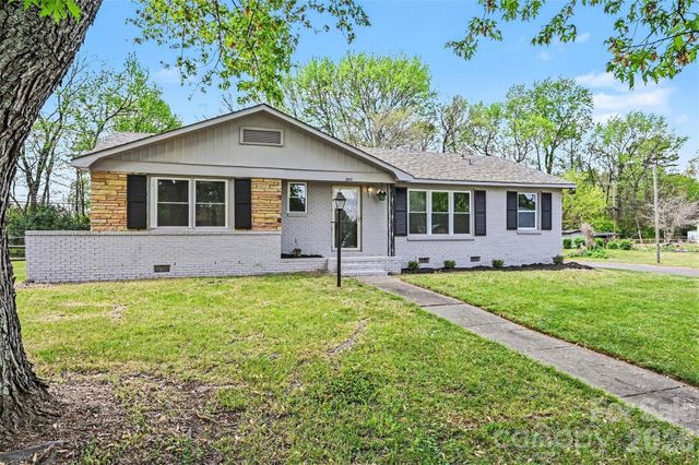 2917 Dalecrest Drive, Charlotte, NC 28269