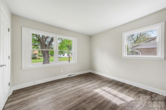 2917 Dalecrest Drive, Charlotte, NC 28269