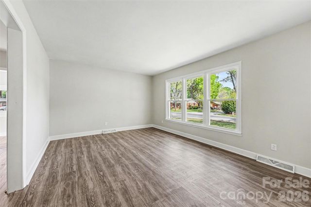 2917 Dalecrest Drive, Charlotte, NC 28269