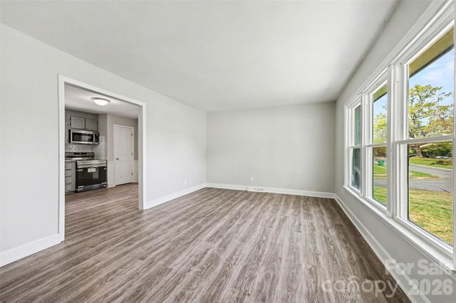 2917 Dalecrest Drive, Charlotte, NC 28269