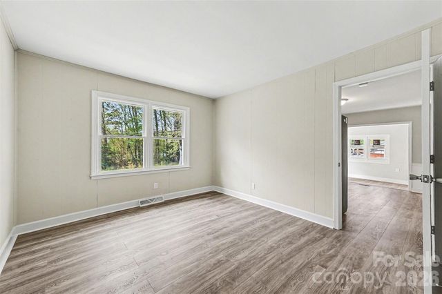 2917 Dalecrest Drive, Charlotte, NC 28269