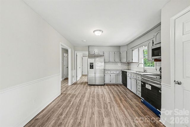 2917 Dalecrest Drive, Charlotte, NC 28269