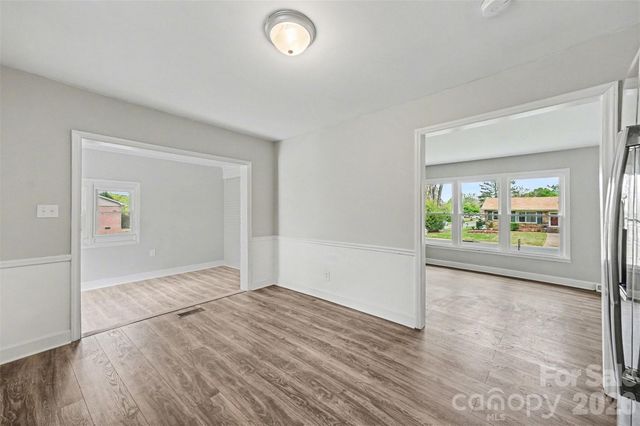 2917 Dalecrest Drive, Charlotte, NC 28269