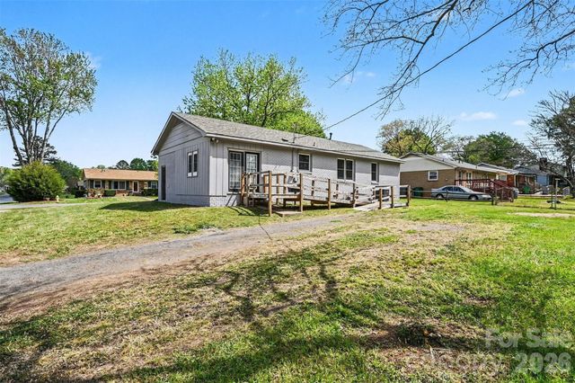 2917 Dalecrest Drive, Charlotte, NC 28269