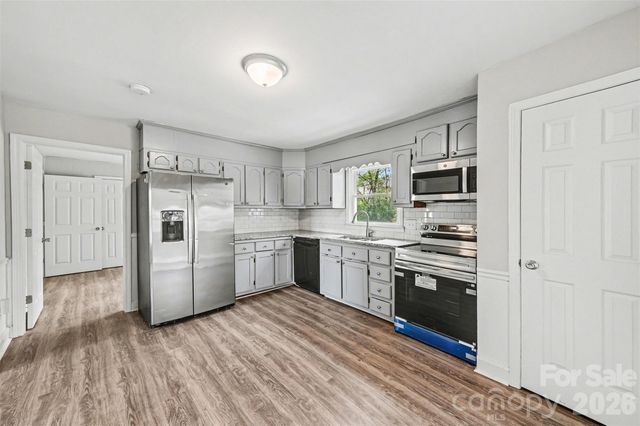 2917 Dalecrest Drive, Charlotte, NC 28269