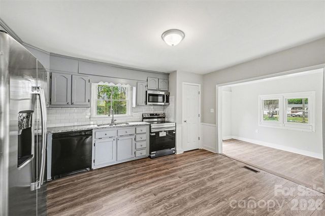 2917 Dalecrest Drive, Charlotte, NC 28269