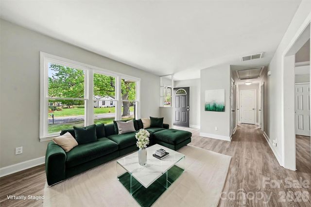 2917 Dalecrest Drive, Charlotte, NC 28269