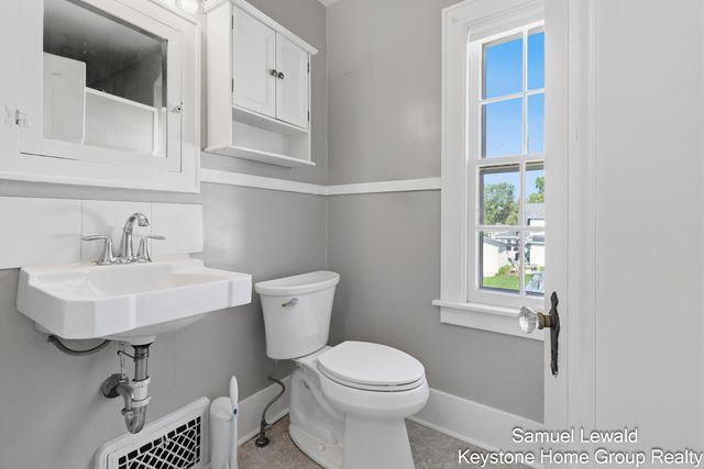 213 E Milham Avenue, Portage City, MI 49002