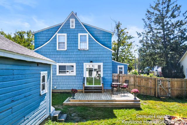 213 E Milham Avenue, Portage City, MI 49002